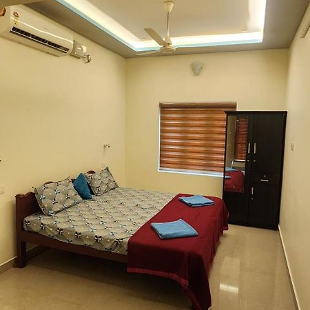 Punerjeni Homes Alappuzha ภายนอก รูปภาพ